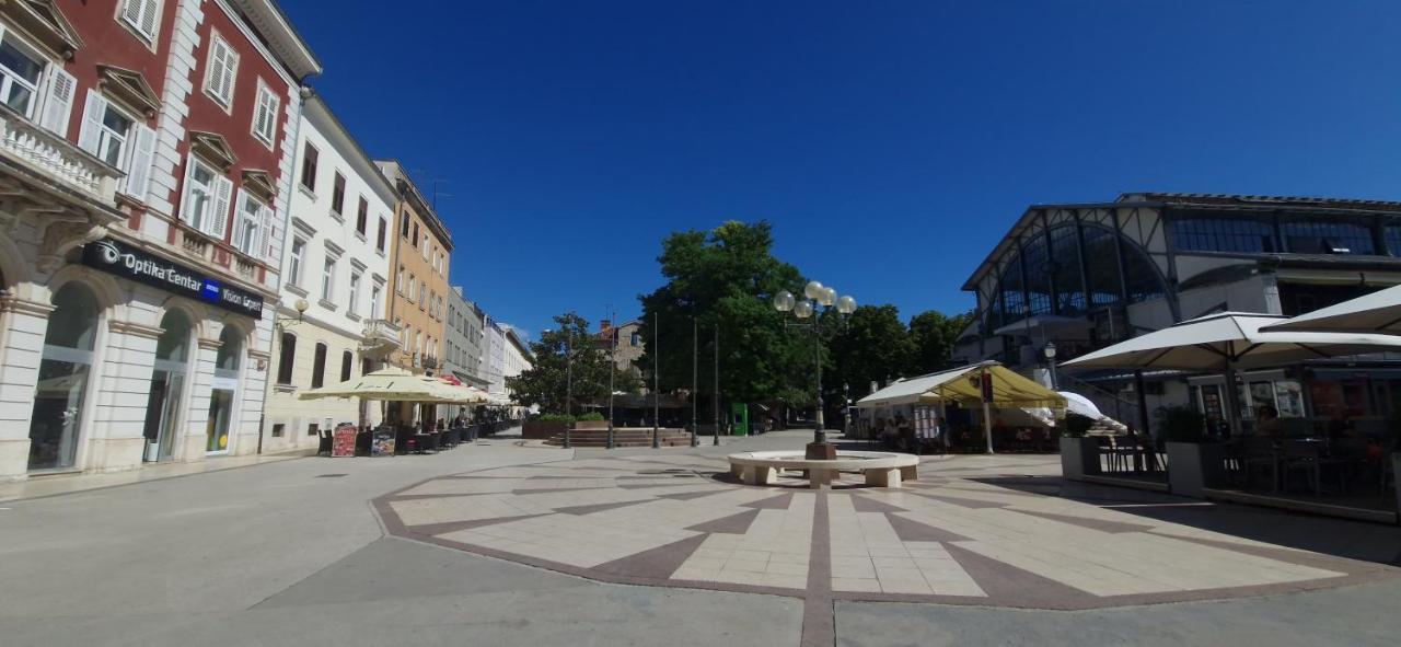 Mc Centar Apartman Apartment Pula Exterior photo