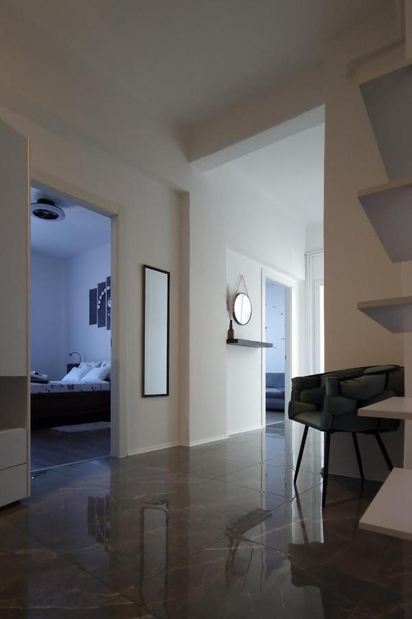 Mc Centar Apartman Apartment Pula Exterior photo